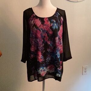 NWT Romeo & Juliet Couture top, size small. Brightly colored with black lining.